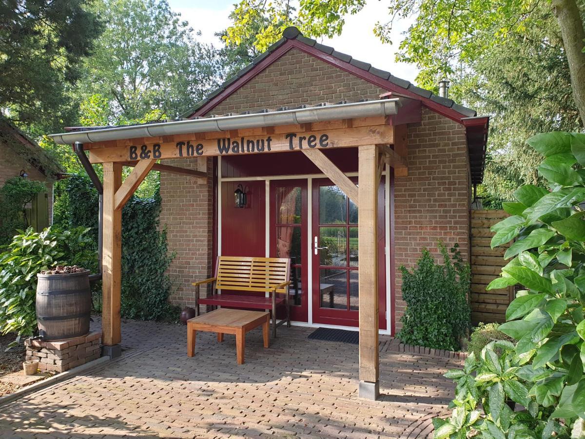 مبيت وإفطار هيليفوتسلاوس The Walnut Tree المظهر الخارجي الصورة